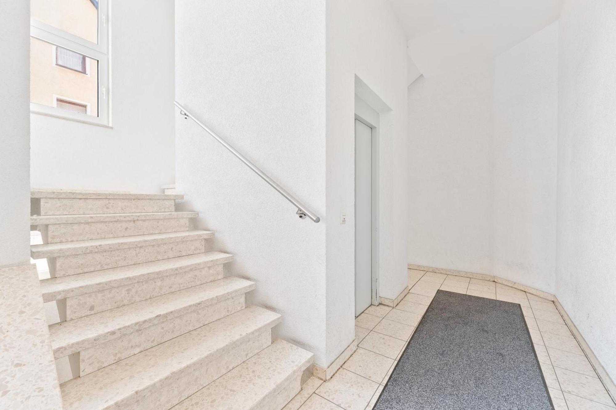 Helle Zentrumsnahe Familienfreundliche Ferienwohnung 펠바흐 외부 사진